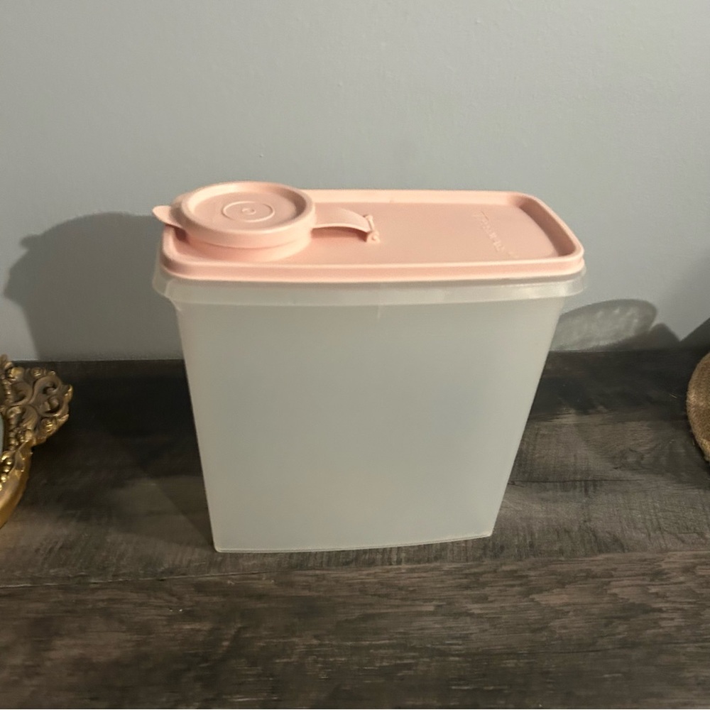 Vintage Tupperware Cereal Keeper 1588-5 w/ Pink Lid Snack Storage Container